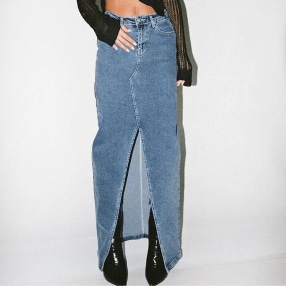 Princess Polly Dresses & Skirts - Princess Polly Batkins Denim Maxi Skirt Front Slit PP-DNM Women's 6 EUC Jean